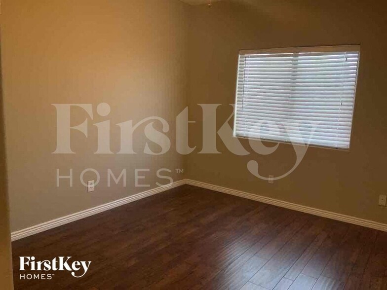 Building Photo - 17424 N 19th Terrace