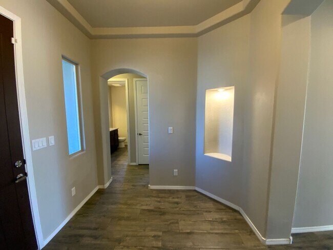 Building Photo - Recent Construction Luxury 4 Bedroom Home Available Near 528 / 550 in Rio Rancho!