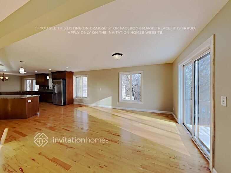 Building Photo - 1009 Hilloway Cir