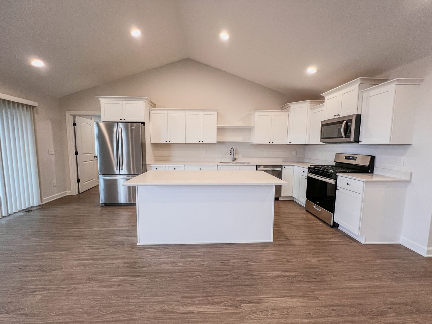 Building Photo - 607 S Division St