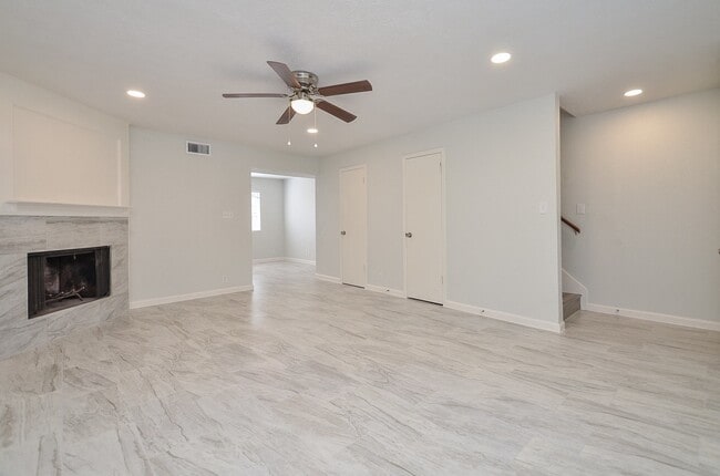 Building Photo - 8101 Amelia Rd