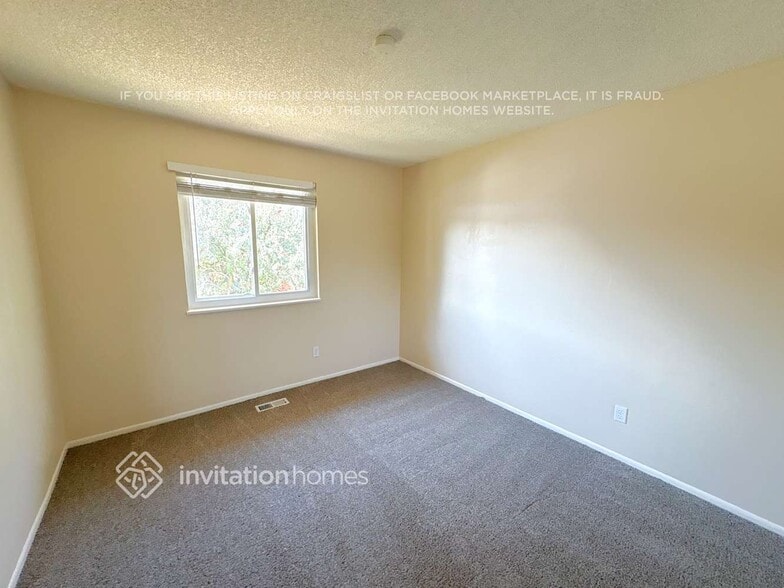 Building Photo - 13595 Green Ct