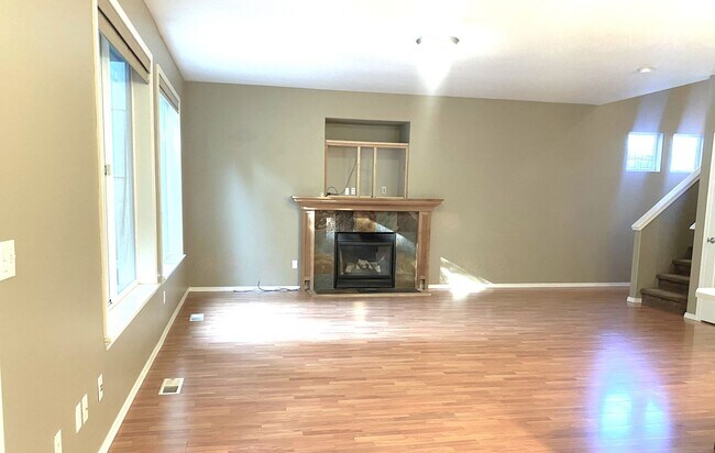 Building Photo - Beautiful Sherwood Home backs to Greenspace, Walking Distance to The Ridges! Entertainer's Backya...