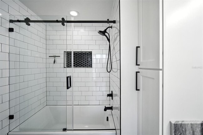 Building Photo - 5304 Bay Club Cir