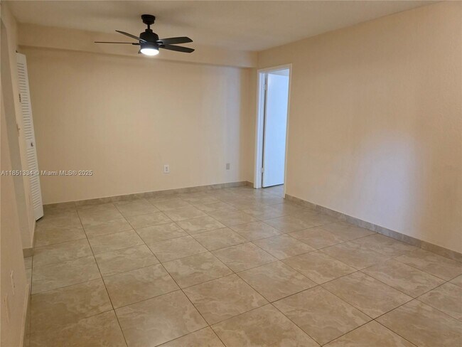Building Photo - 6945 SW 111th Ct