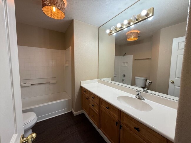 Building Photo - Single Story 4-bedroom home in Sylvan Scho...