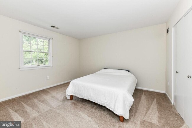 Building Photo - 8504 Shadeway Pl