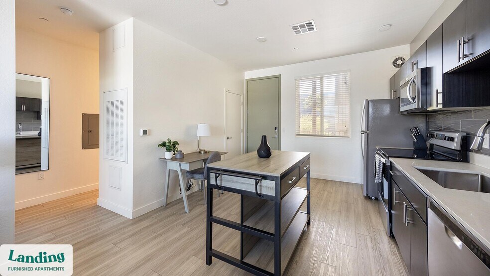 Building Photo - 10000 W Missouri Ave