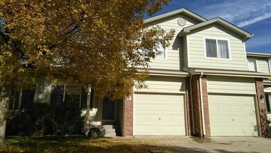 Building Photo - Wonderful Townhome