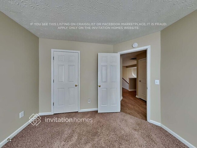 Building Photo - 1424 Fairbrooke Ct