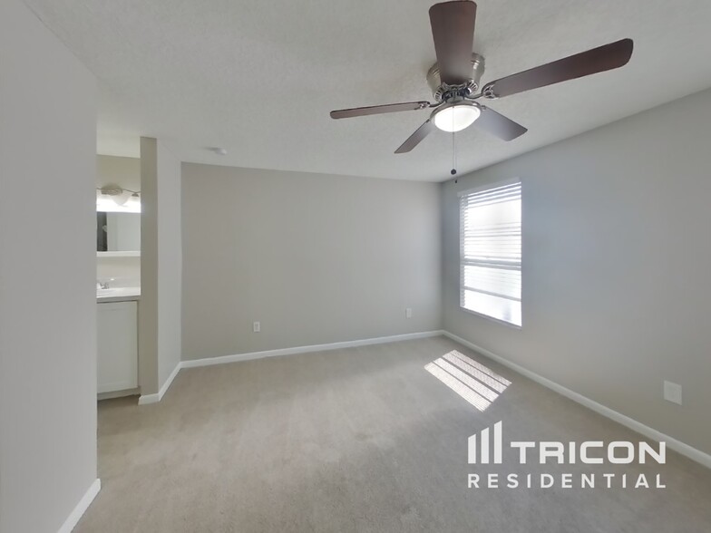 Building Photo - 3119 Sandspur Dr