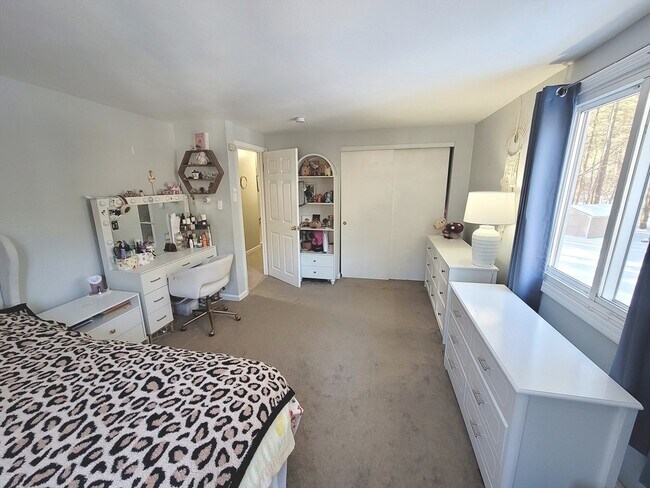 Building Photo - 273 Forge Village Rd