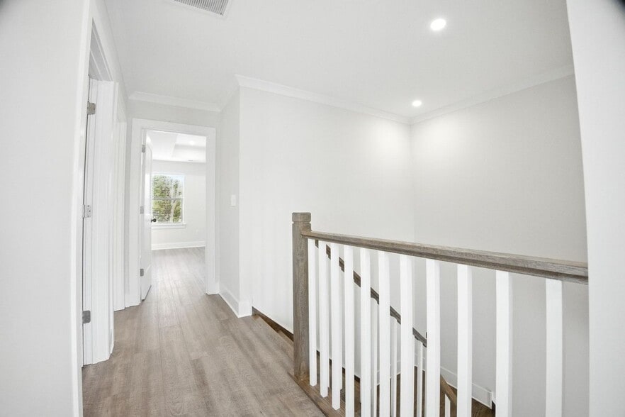 Building Photo - 3 Kessel Run