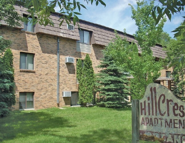 Building Photo - Hillcrest Apartments