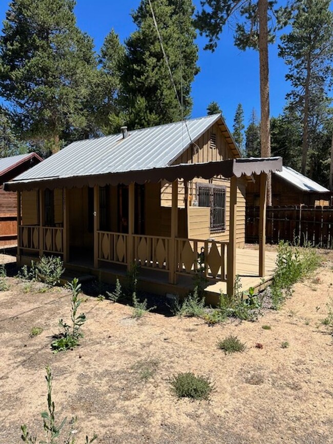 Building Photo - Cozy 2Bd Cabin! Available now for a 3-6 mo...