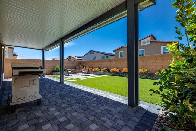 Building Photo - 10963 Preston Trails Ave