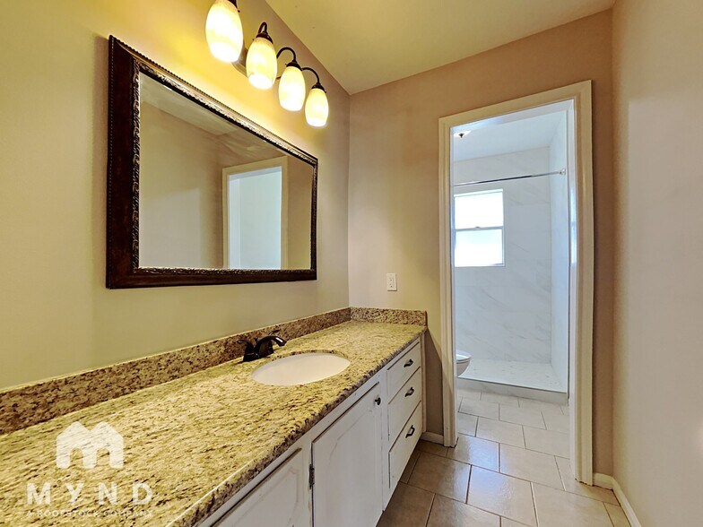 Building Photo - 9015 Eldora Dr