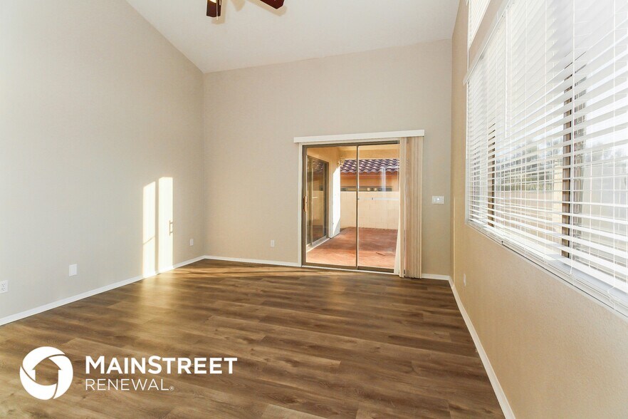 Building Photo - 11151 N Desert Flower Dr