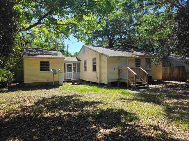 Building Photo - 35 Kennington Dr