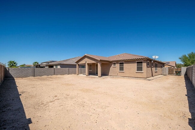 Building Photo - 16371 W Mesquite Dr