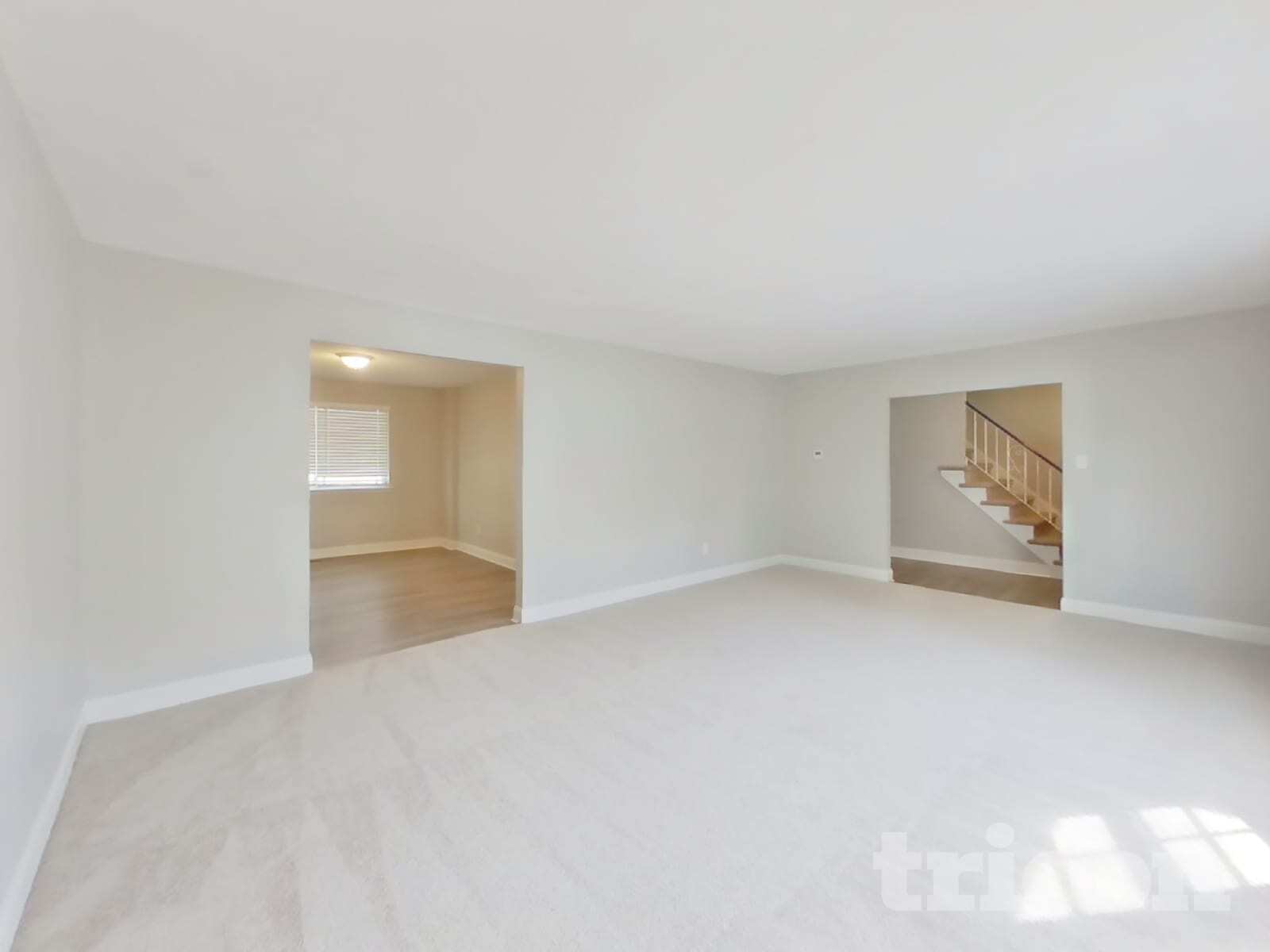 Building Photo - 586 Saratoga Rd