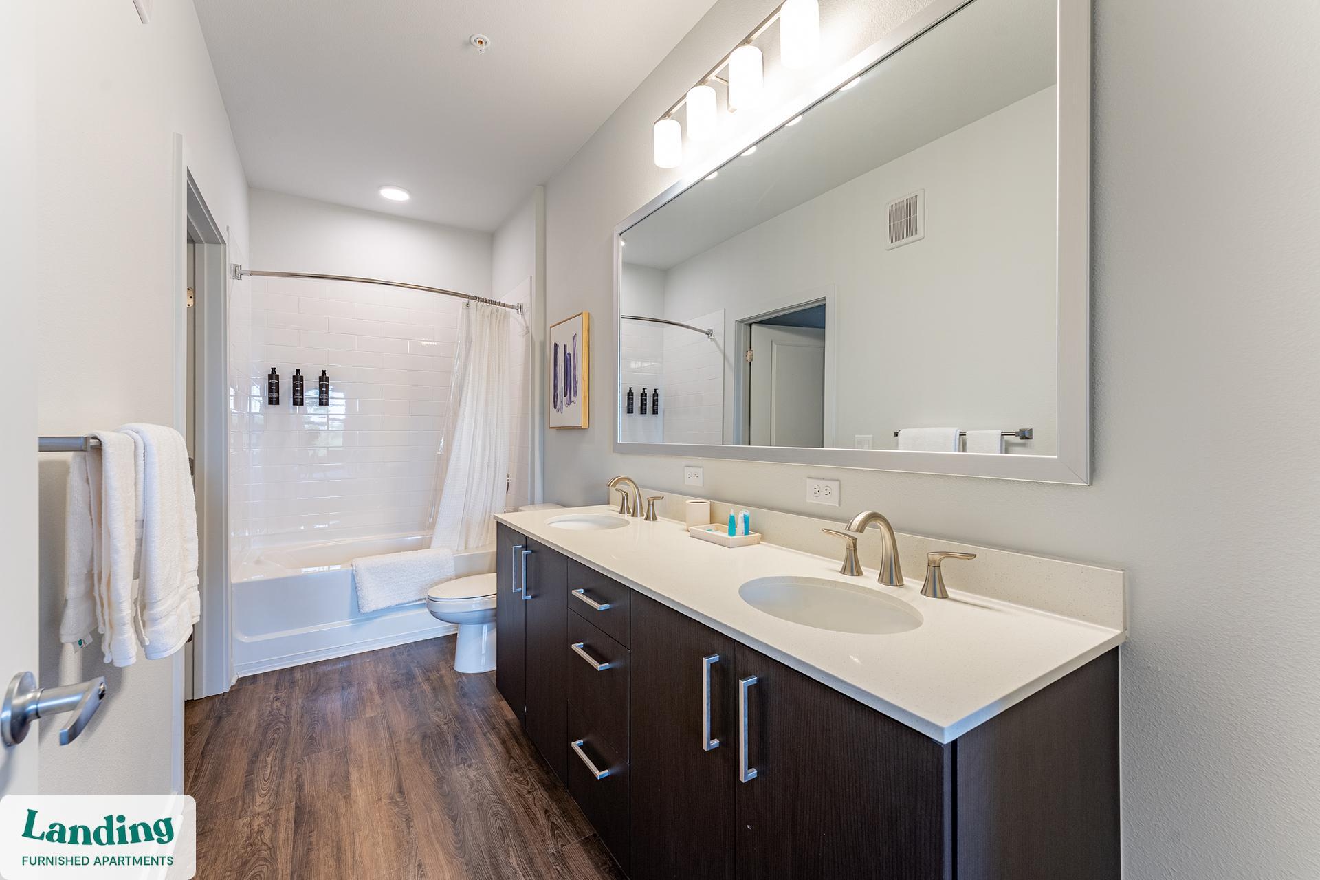 Building Photo - 1225 Utica Dr