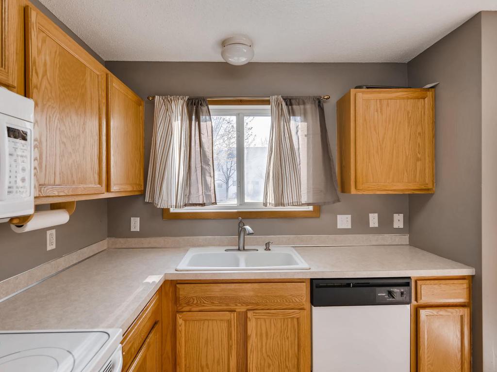 Building Photo - 15587 Flight Way