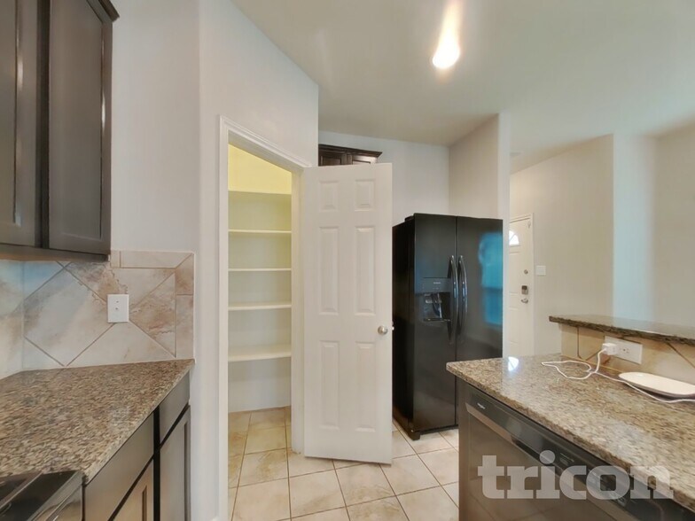 Building Photo - 6022 Wesley Manor Ct