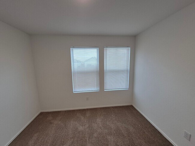 Building Photo - 12822 CHINALI SPG