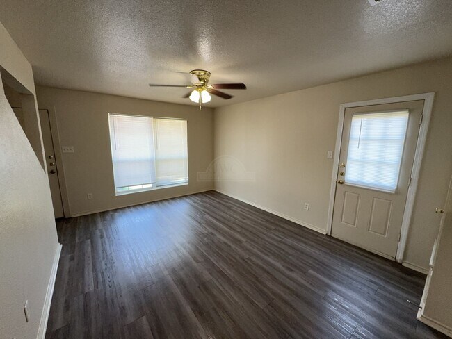 Building Photo - 4107 Gus Dr