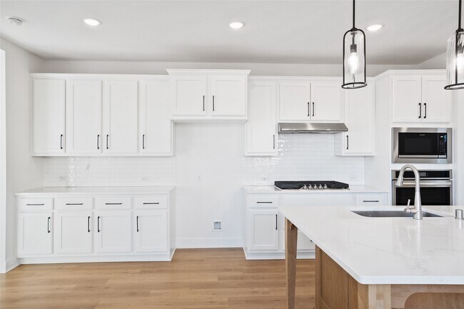 Building Photo - 21211 Metallic Blue Dr