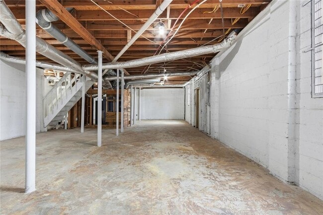 Building Photo - 1848 Winthrop Dr SE