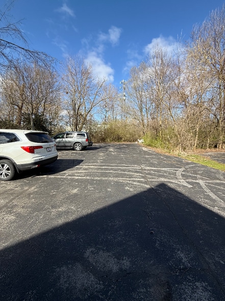 Building Photo - 610 S Blanchard St