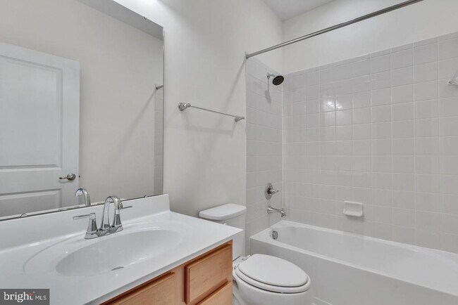 Building Photo - 41751 McMonagle Square