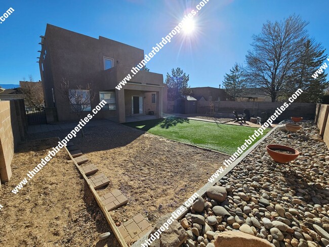 Building Photo - Great Ventana Ranch location