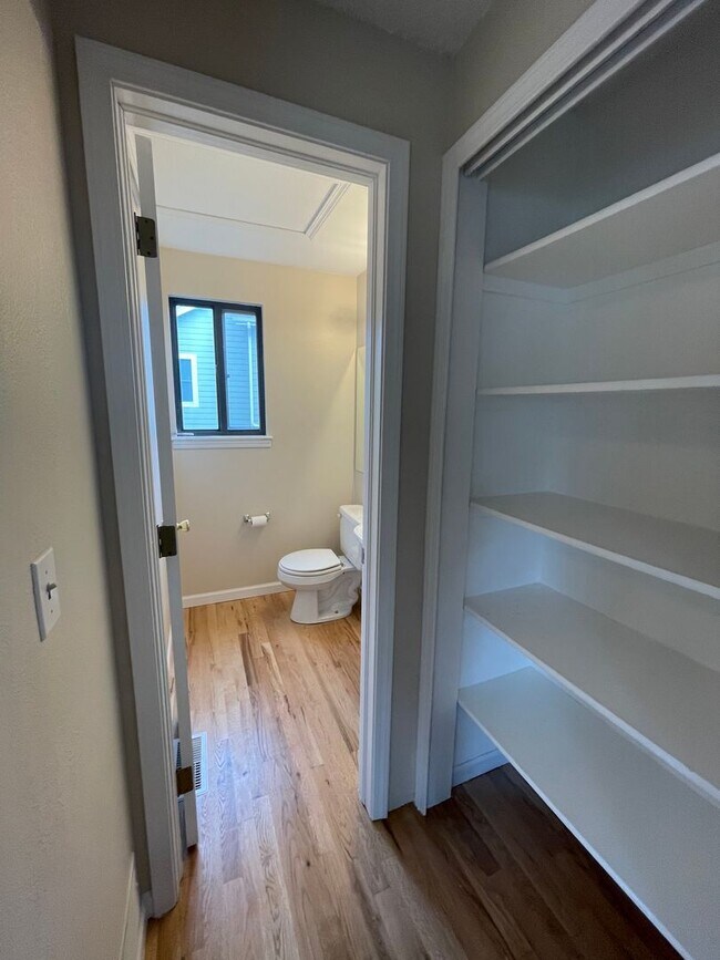 Building Photo - Sun-Filled 3-Bed, 2.5-Bath home with Deck ...
