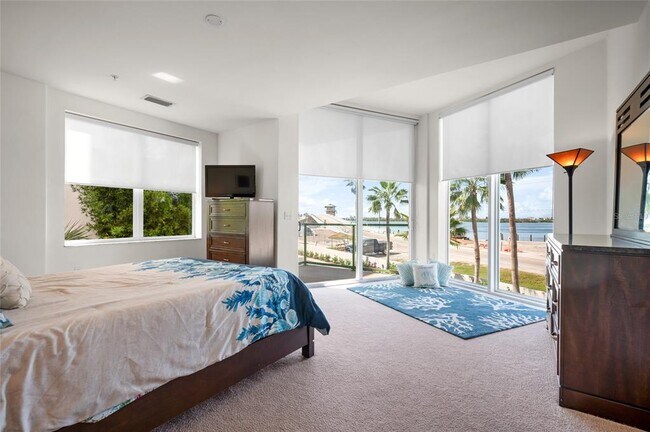 Building Photo - 1375 Beach Rd