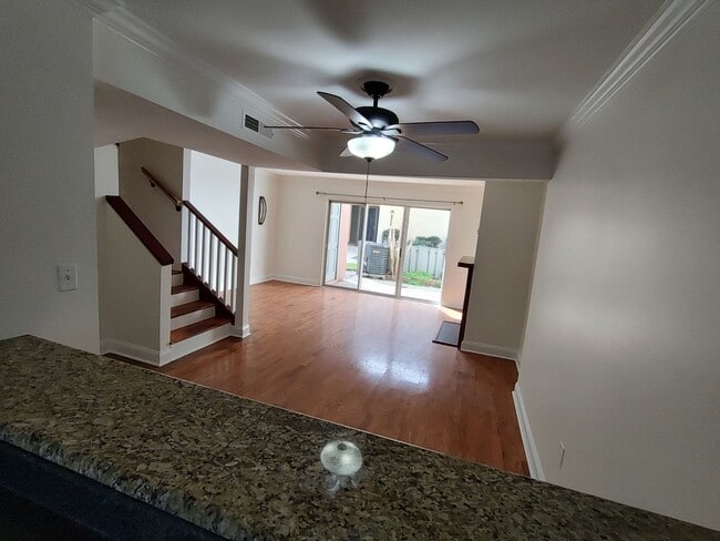 Building Photo - 2-Story Townhome WALKING DISTANCE TO THE BEACH! COMMUNITY POOL!