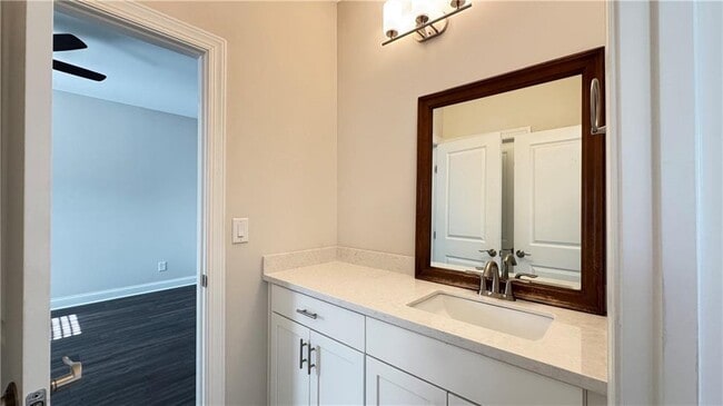 Building Photo - 750 Fieldcrest Park Ln