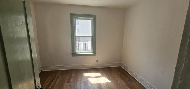 Building Photo - 222 N Grange Ave