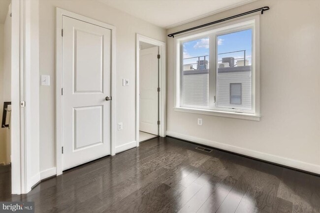 Building Photo - 8060 Red Hook St