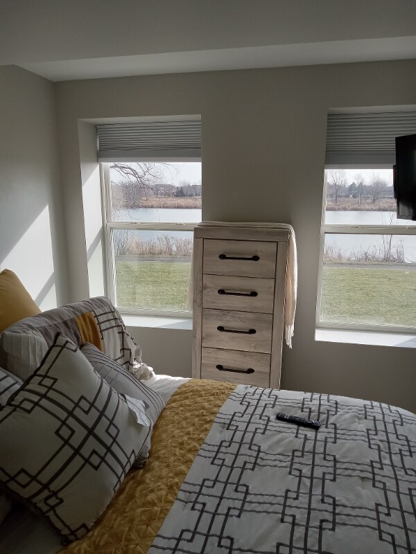 Building Photo - 609 S Avon Ct