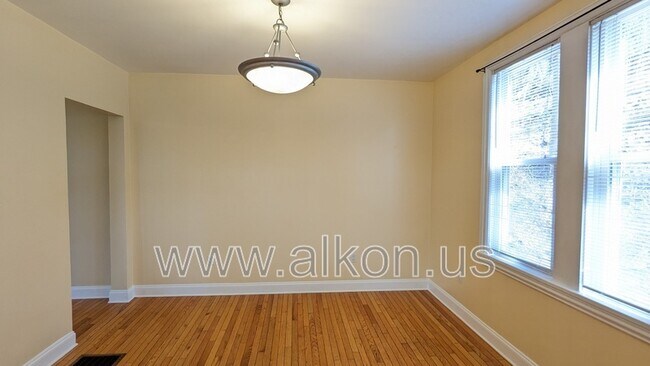 Building Photo - 1401 Nobles Ln