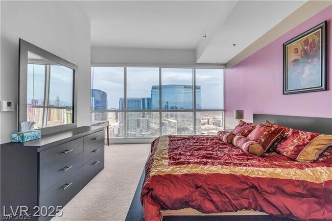 Building Photo - 4525 Dean Martin Dr