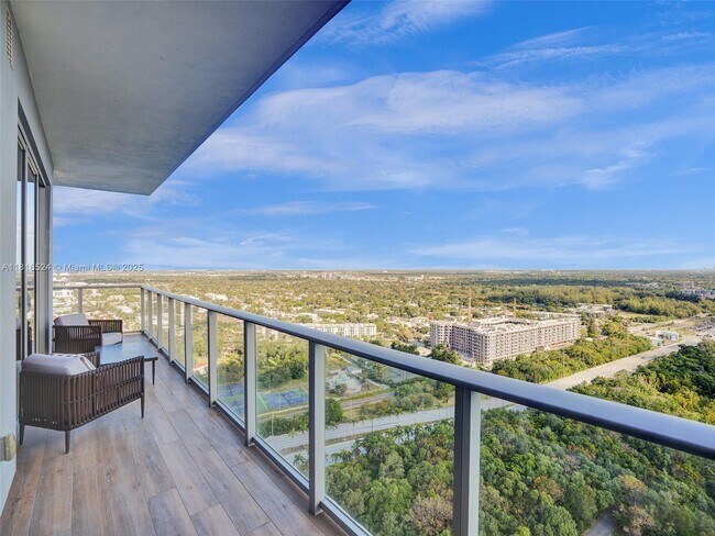 Building Photo - 16385 Biscayne Blvd