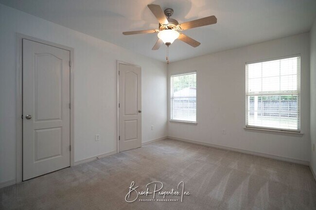 Building Photo - 6729 Trail Ride S
