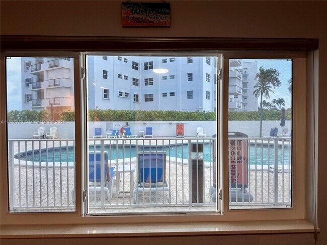 Building Photo - 1480 S Ocean Blvd