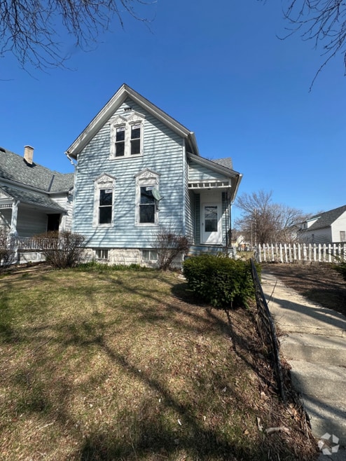 Building Photo - 2840 N Vel R. Phillips Ave