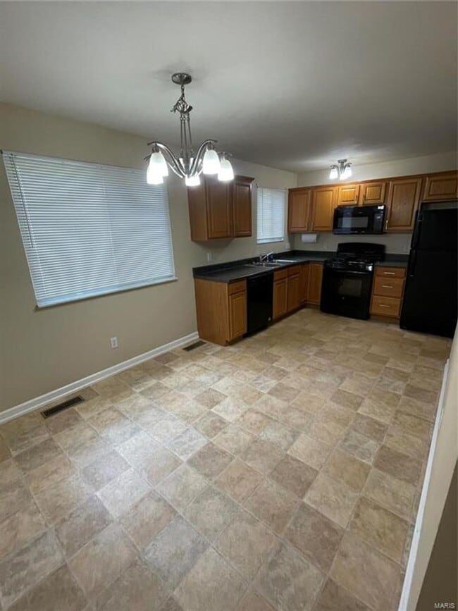 Building Photo - 1821 Schulte Hill Dr