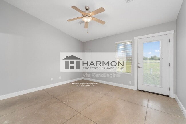 Building Photo - 5326 N Hillside St